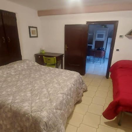 Casale Di Pesche Bed and Breakfast Buitenkant foto